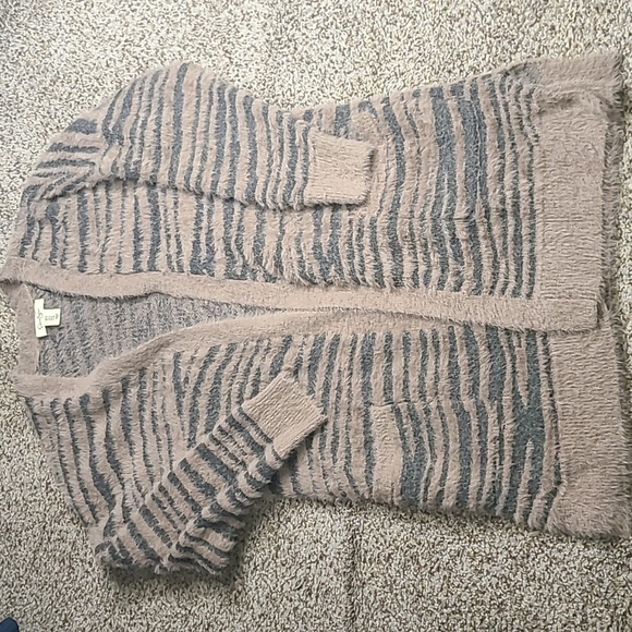 Jessica Simpson Long Cardigan Sweater - Picture 2 of 8